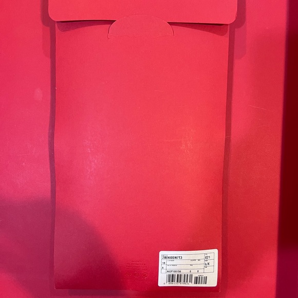 Valentino Garavani Geometric Patterned Hosiery in Black and Cream - Picture 6 of 7